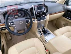 تۆیۆتا لاند کروزەر